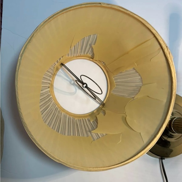 Charming Vintage Brass Swing Arm Elecrtical Lamp (Bulb included) - Picture 3 of 12